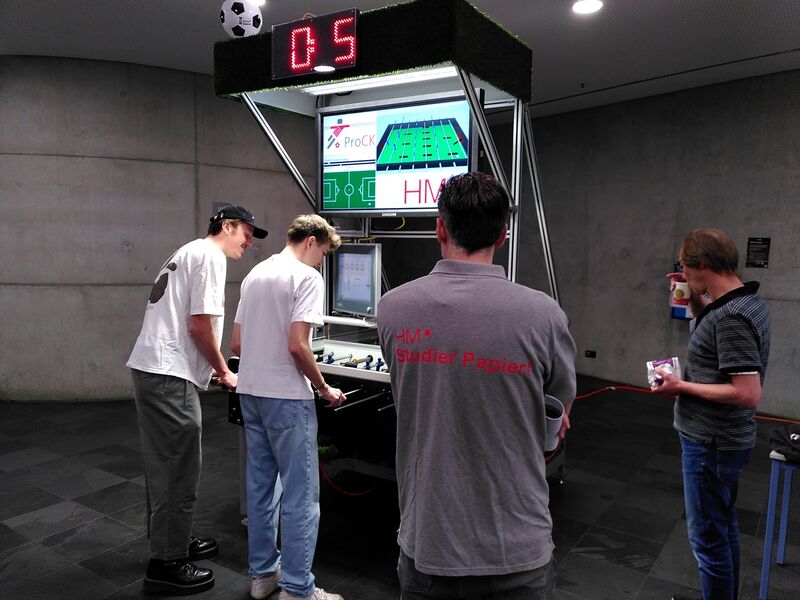 Datei:Small Infoday Player Stud 1.jpg