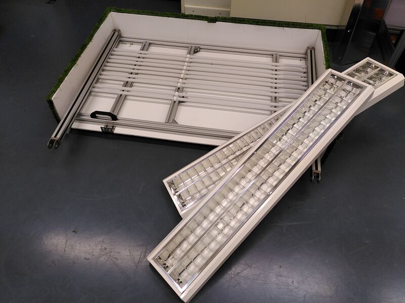 Datei:Small Lampen alt neu.jpg